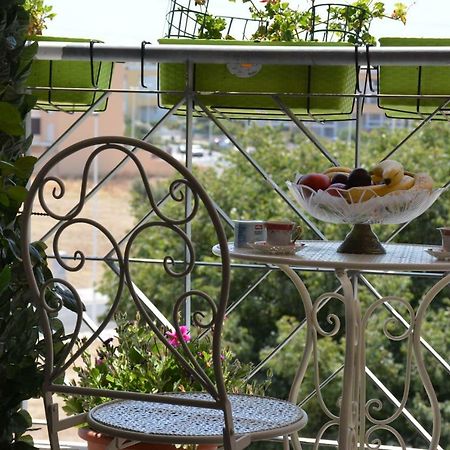 Giardini E Mare Bed & Breakfast Quartu SantʼElena Dış mekan fotoğraf