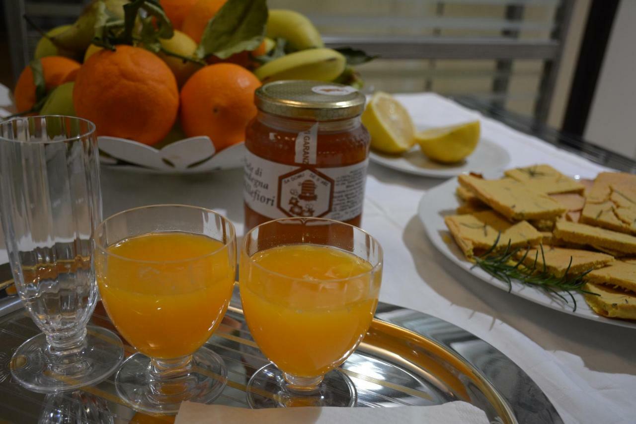 Giardini E Mare Bed & Breakfast Quartu SantʼElena Dış mekan fotoğraf