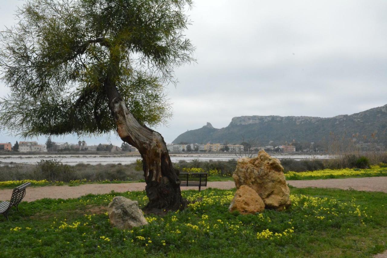 Giardini E Mare Bed & Breakfast Quartu SantʼElena Dış mekan fotoğraf