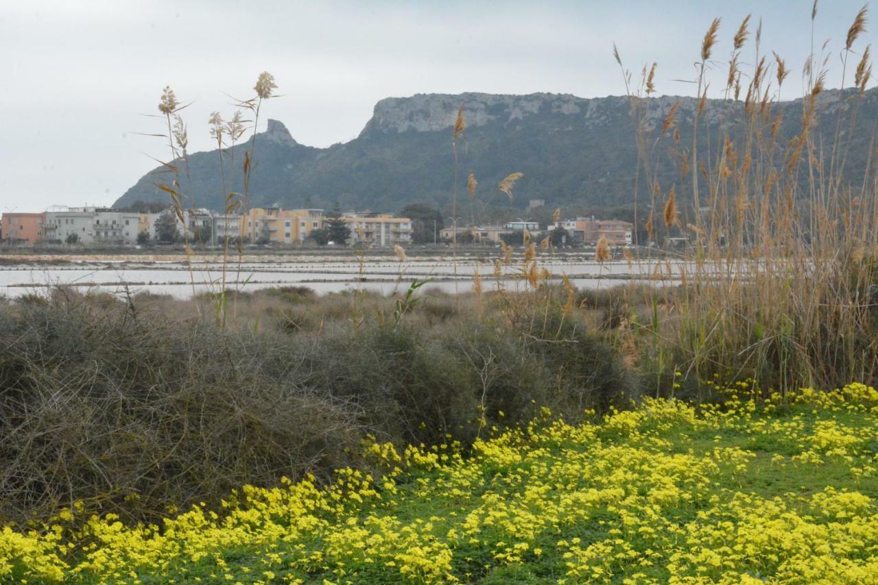 Giardini E Mare Bed & Breakfast Quartu SantʼElena Dış mekan fotoğraf